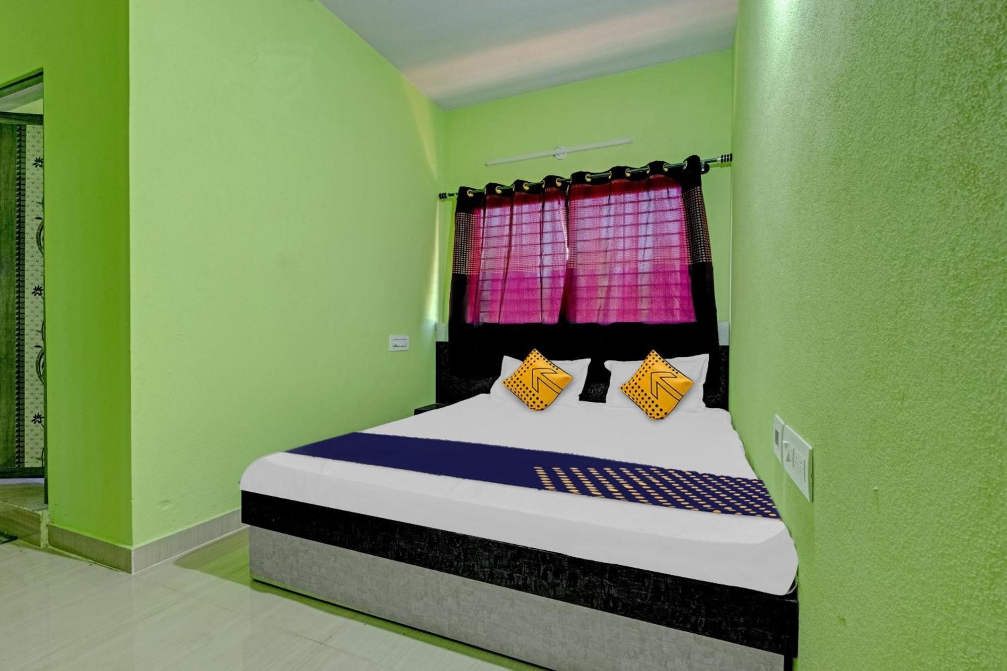 Hotel Spot On B R Comforts Krs Back Water Hosa Kannambādi Exterior foto