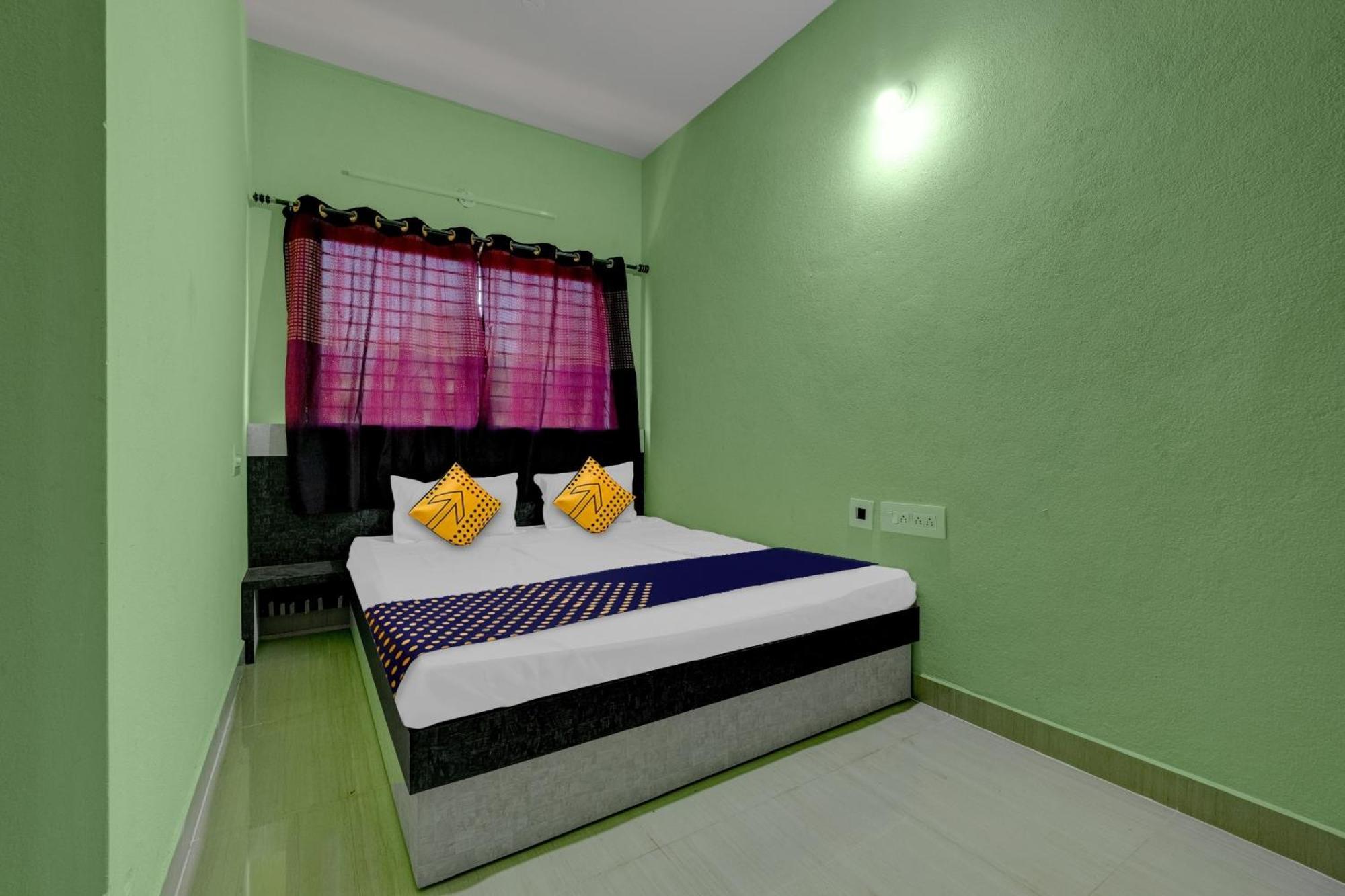 Hotel Spot On B R Comforts Krs Back Water Hosa Kannambādi Exterior foto